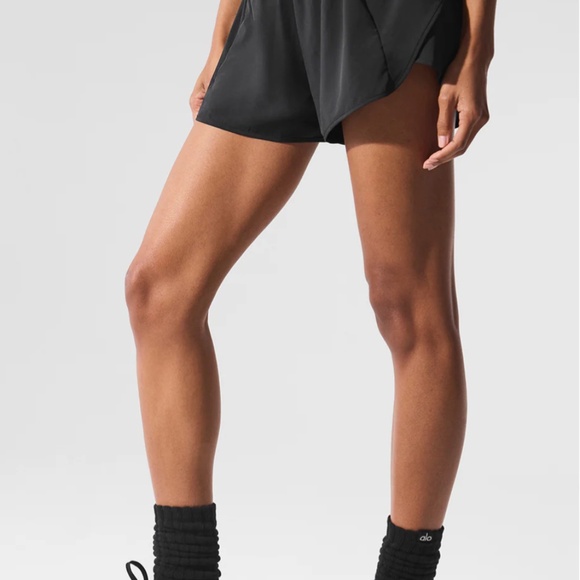 Alo Match Point Short size 4 NWOT - Picture 4 of 9